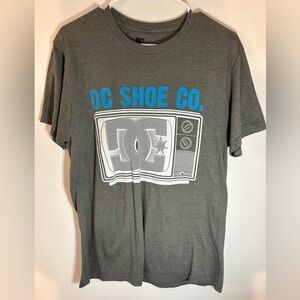 DC shoes Mens T-shirt size medium Y2K